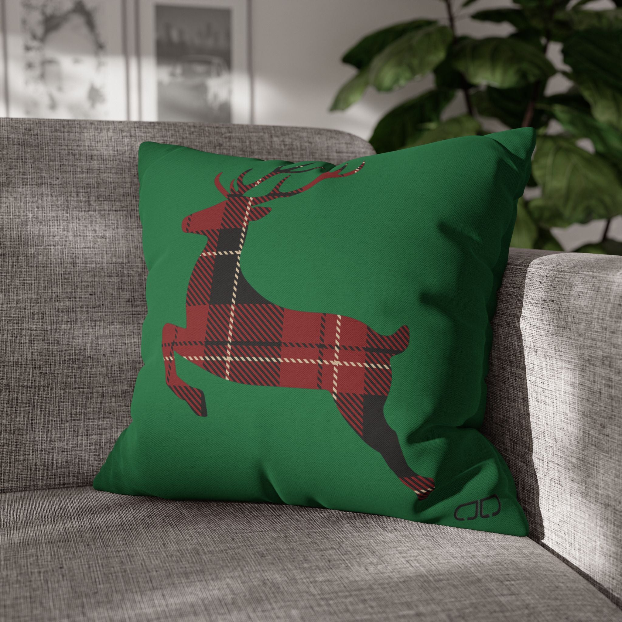 Plaid Reindeer Holiday Pillowcase — Green Christmas Throw Pillow Cover